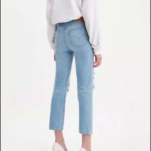 Levi’s 501 Cropped High Rise, Straight Leg 24x28 - Picture 6 of 16